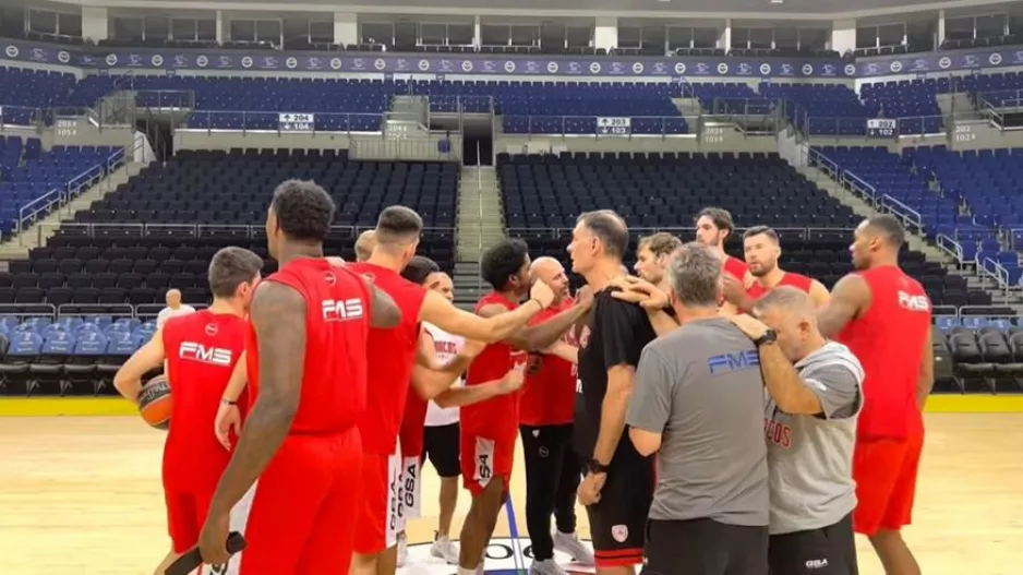 Το «Ολυμπιακός» μέσα στο Ulker Sports Arena