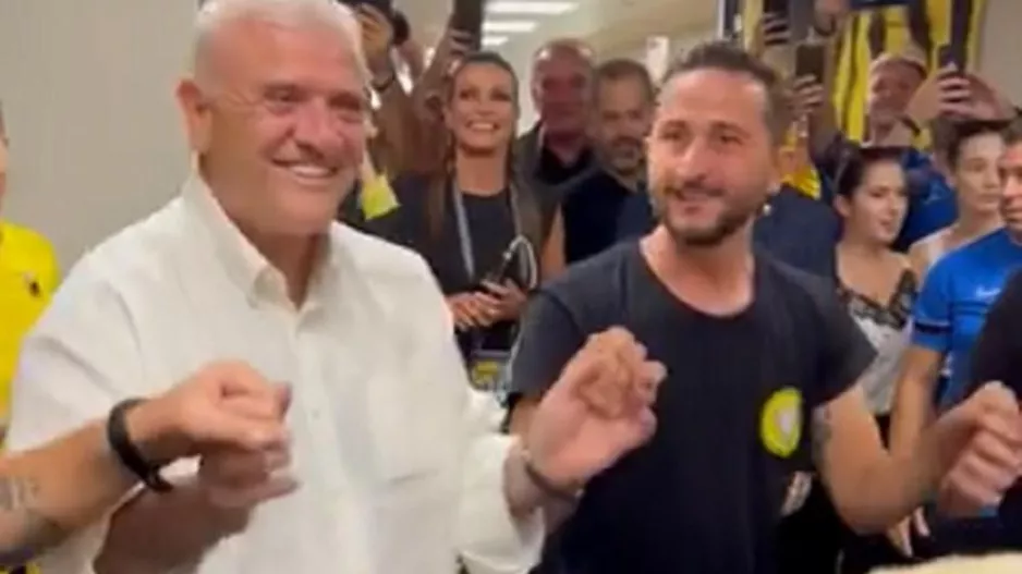 Χόρεψε ποντιακά ο Μελισσανίδης!