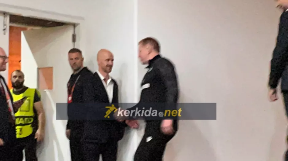 Χειραψία, αγκαλιά και... ραντεβού (φώτος)