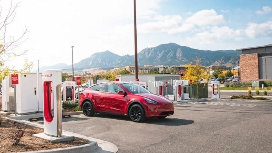 Tesla: Πάνω από 10.000 superchargers στην Ευρώπη