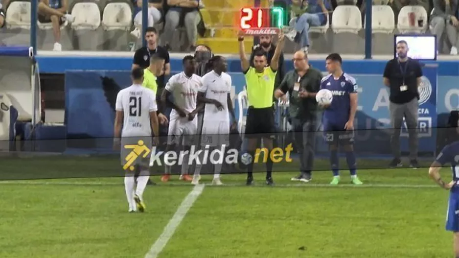 Τρεις αλλαγές... μέχρι το 36' η Δόξα!