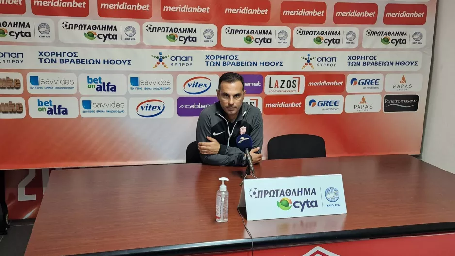 ΠΟΥΡΣΑ: "Εμένα δεν με χτύπησε ποτέ ο πατέρας μου, δεν δέχομαι να σηκώνει κανείς χέρι πάνω μου"