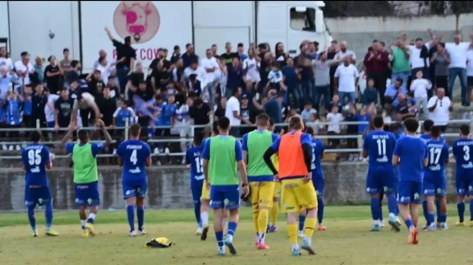 Στήθηκε "μπλε" πάρτι στο "Θεοδώρειον" (βίντεο)