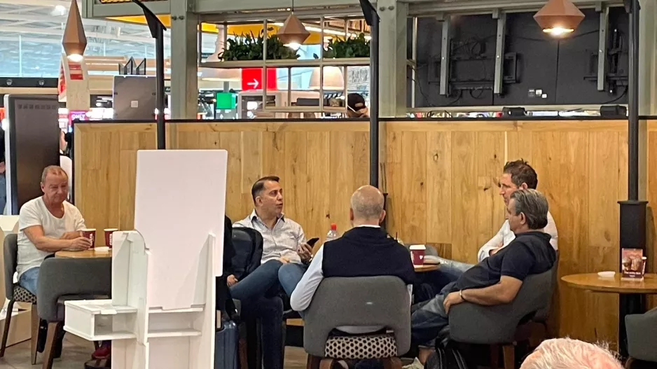 Απόλλων: Πριν την αναχώρηση, διοικητικό... καφεδάκι (φώτος)