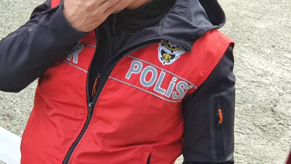 Πόλη - ΞΑΦΝΙΚΑ: Δεν αφήνουν τους δημοσιογράφους και τον κόσμο να μπει στην Αγιά Σοφιά! 