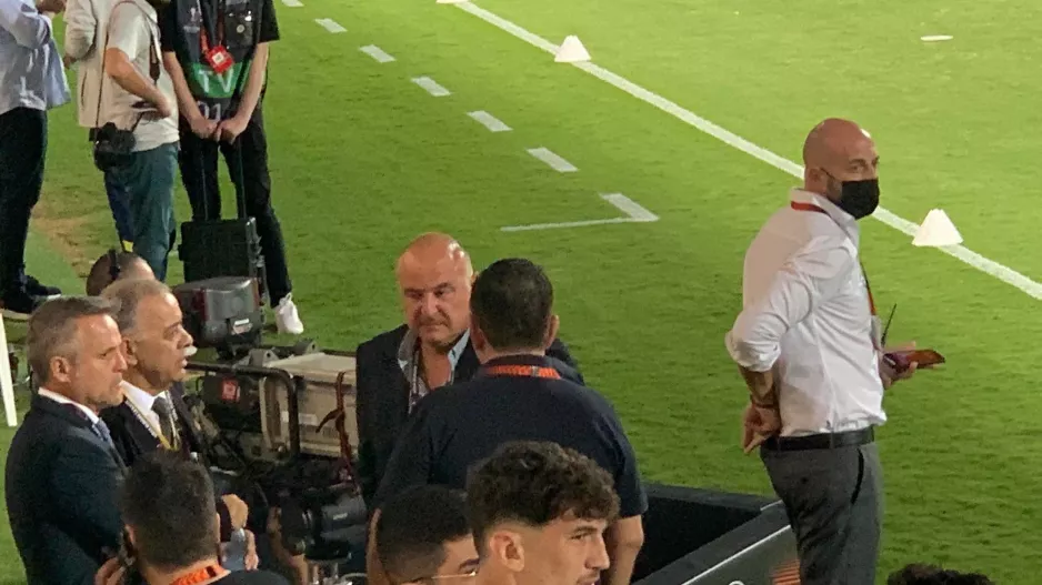 Καραπατάκης: Γήπεδο και κουβεντούλα
