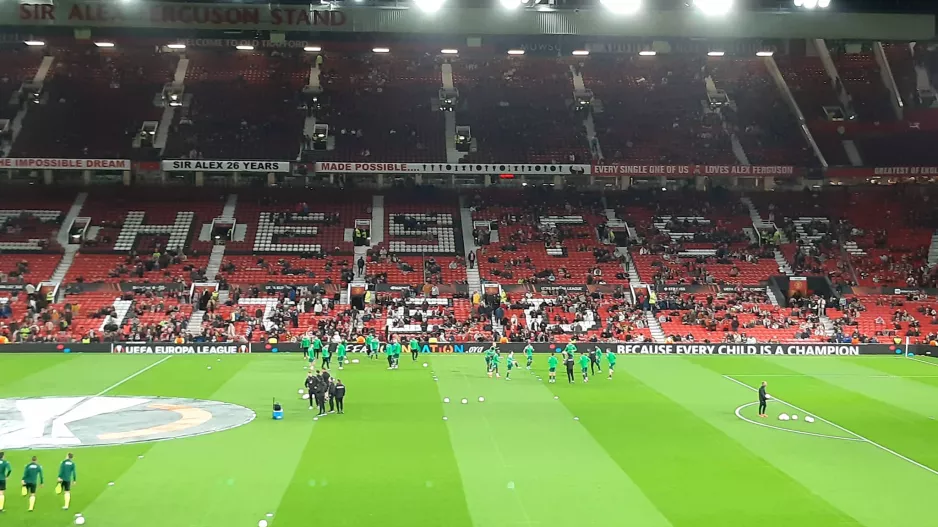 Η εντεκάδα της Ομόνοιας στο Old Trafford με Ουζόχο και αρχηγό Κακουλλή! 