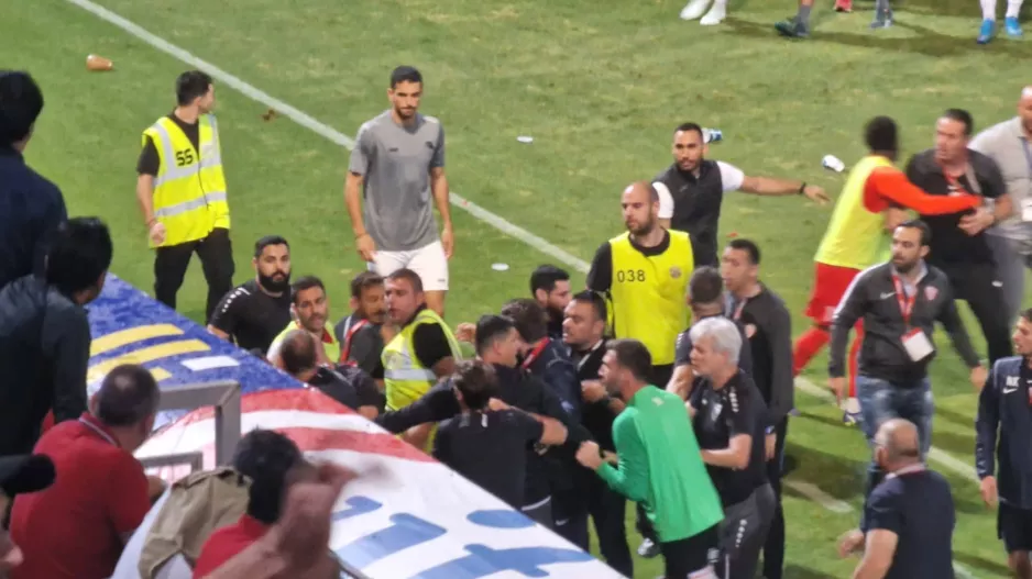 Ένταση και αψιμαχίες στο φινάλε (φώτος)