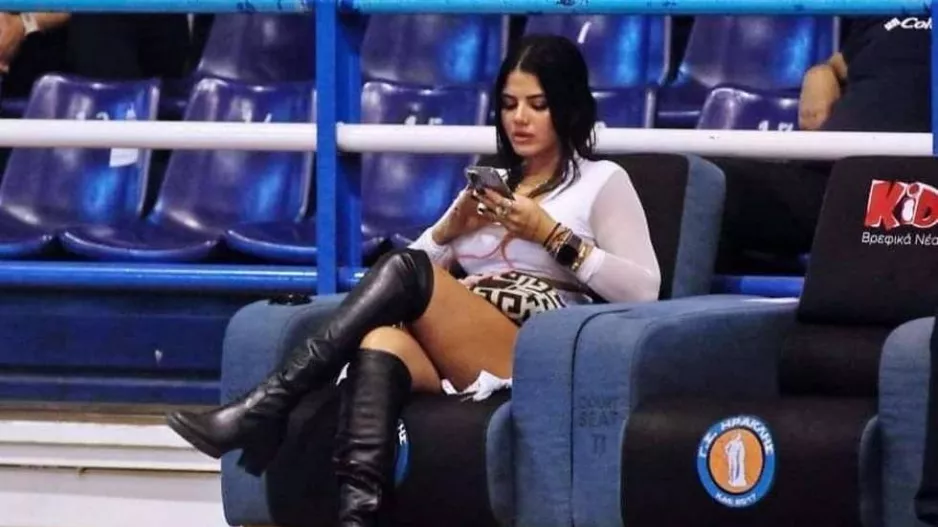 H Aλεξία στο γήπεδο!