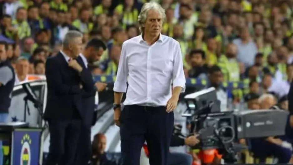 Jorge Jesus/ "Είναι ισορροπημένη ομάδα η ΑΕΚ"