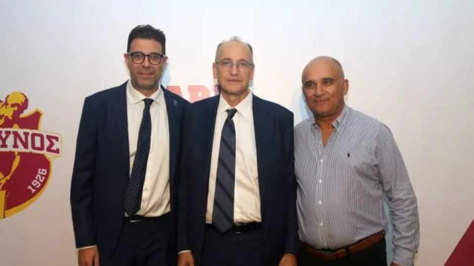(ΒΙΝΤΕΟ) Συναντήθηκε με Λιόλιο ο Μουζουρίδης 