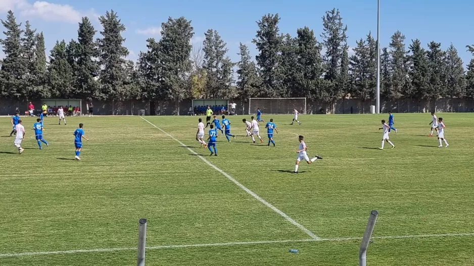 Νέα Σαλαμίνα -Απόλλων Κ15/Έξι γκολ και "ερυθρόλευκο" τρίποντο (φώτος)