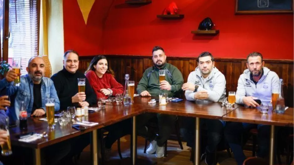 Γεύμα στους εκπροσώπους των ΜΜΕ (Φώτος)
