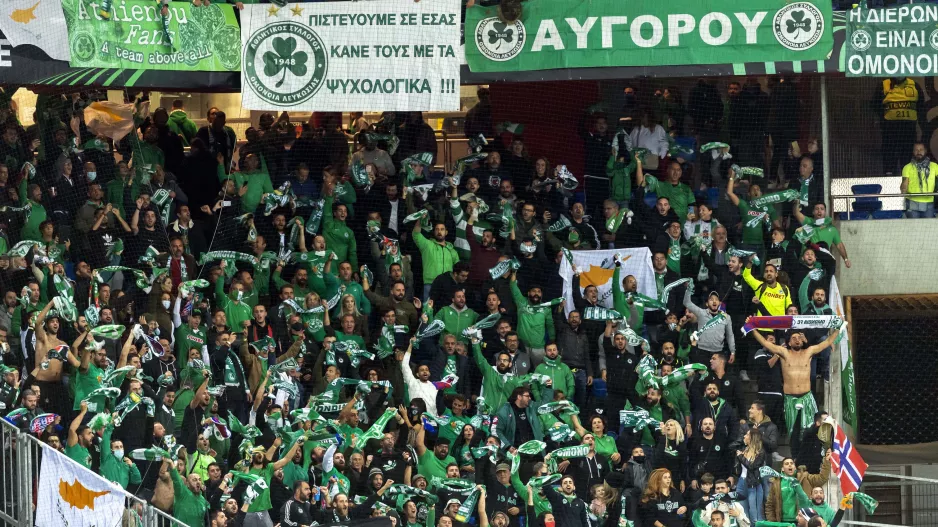 Old Trafford: 4.500 + άλλοι σε διαφορετικά σημεία! 