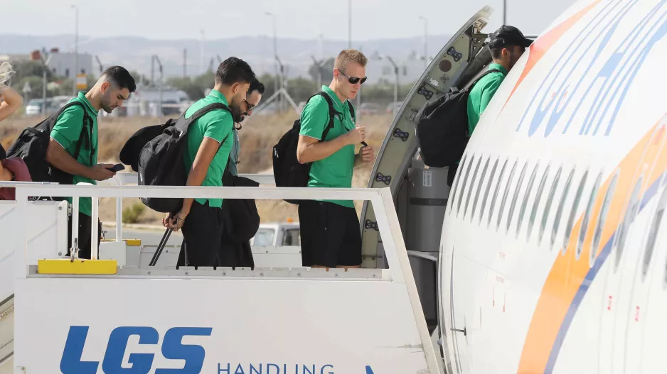 Επιβίβαση και OFF to Manchester/ΦΩΤΟΣ 