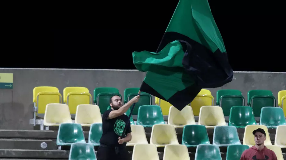 Η "μαυροπράσινη" σημαία