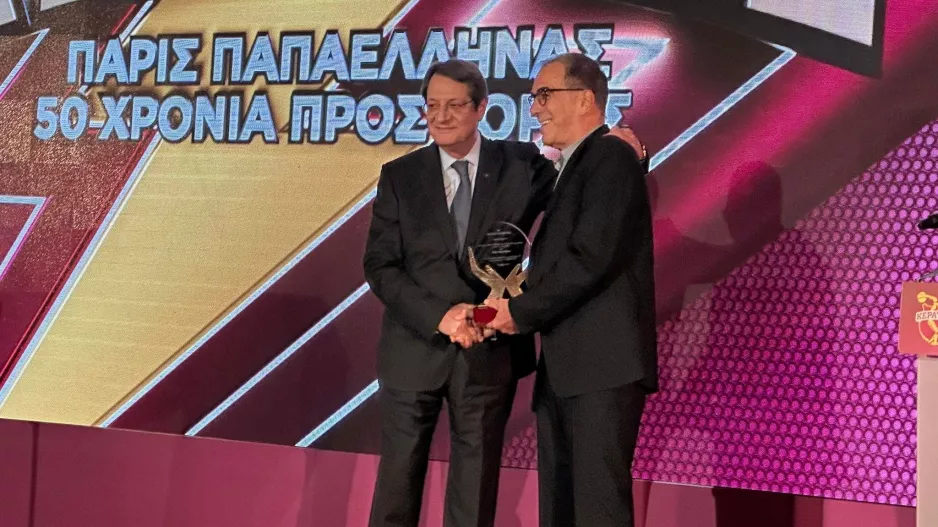 Πάρις Παπαέλληνας: Μια υπέροχη βραδιά για τα 50 χρόνια προσφοράς! (βίντεος/φώτος)