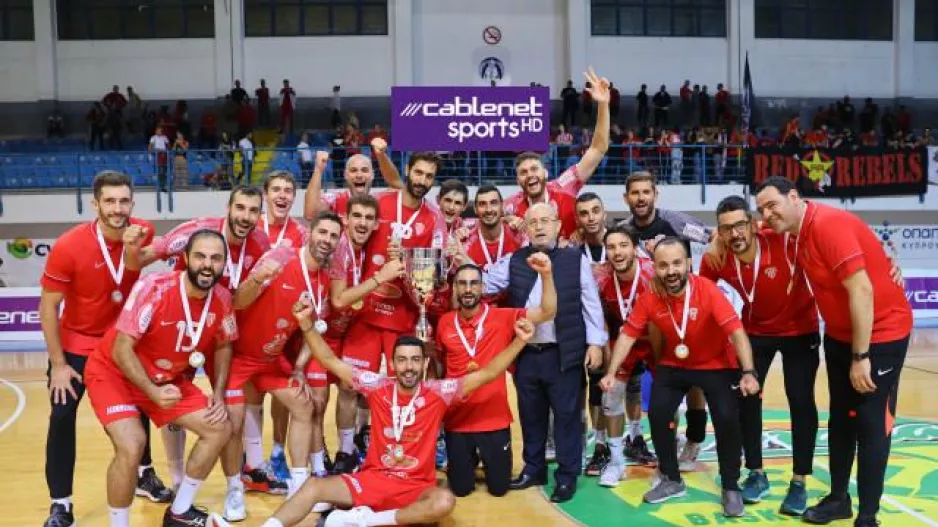 Ανατροπή και... ερυθρόλευκο το Σούπερ Καπ! (Φώτος)