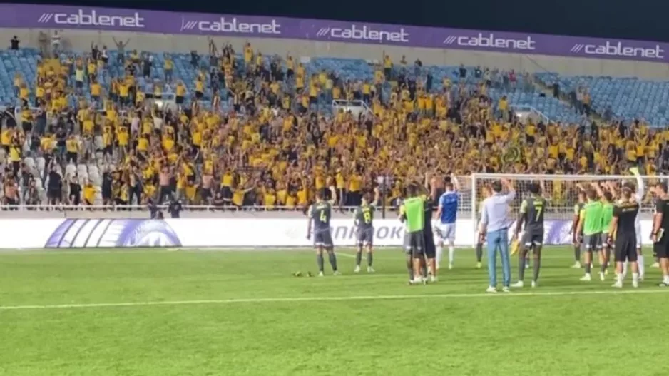 Φινάλε... με τον κόσμο της (Βίντεο)