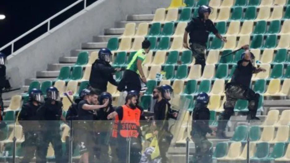 Ένταση στην Αρένα μετά το τέλος (φώτος)