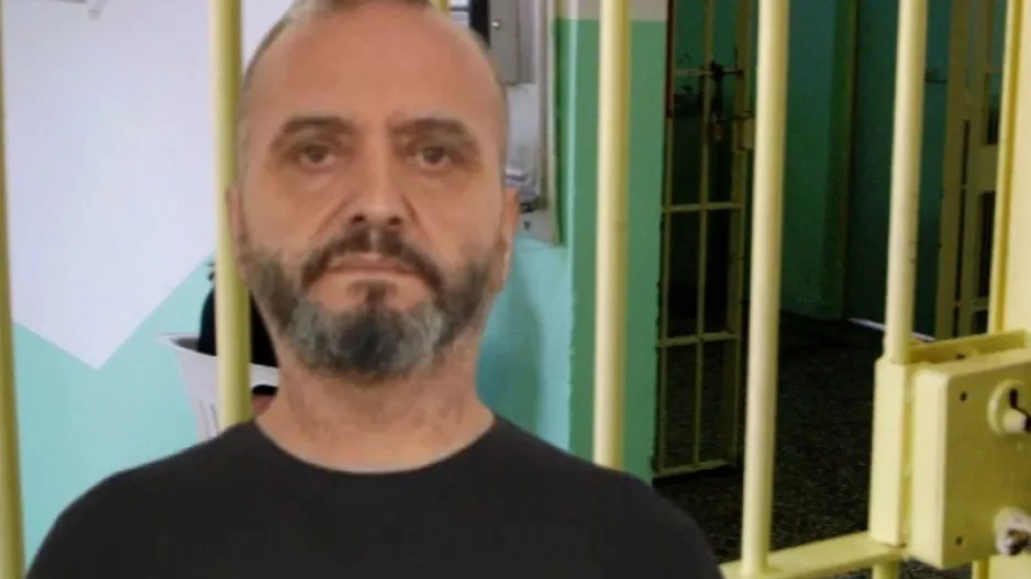 Προκλητικός Μίχος: Το παίζει παράγοντας στην φυλακή, «έσκασε» με 3.000 ευρώ