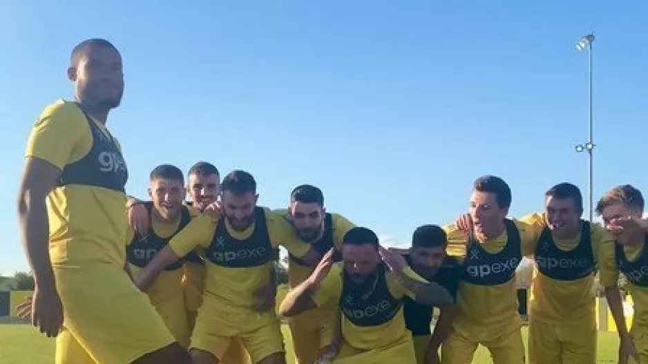 Αποθέωσαν τον σκόρερ (βίντεο)