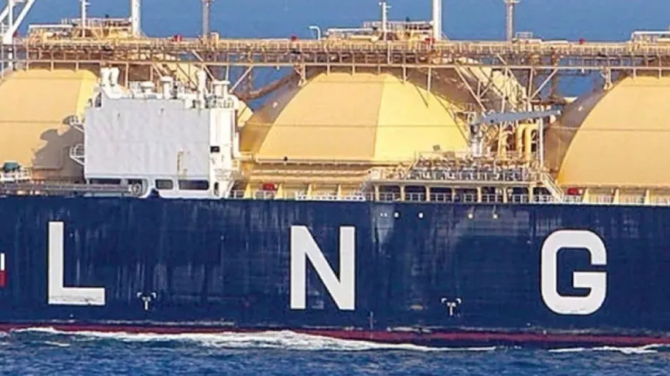 Δεκάδες πλοία LNG συνωστίζονται σε ευρωπαϊκά λιμάνια και δεν μπορούν να ξεφορτώσουν