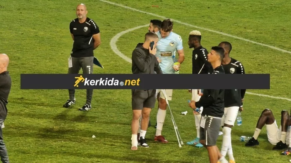 Αποχώρησε με πατερίτσες και δεμένο το πόδι, αγωνία στην Πάφο!
