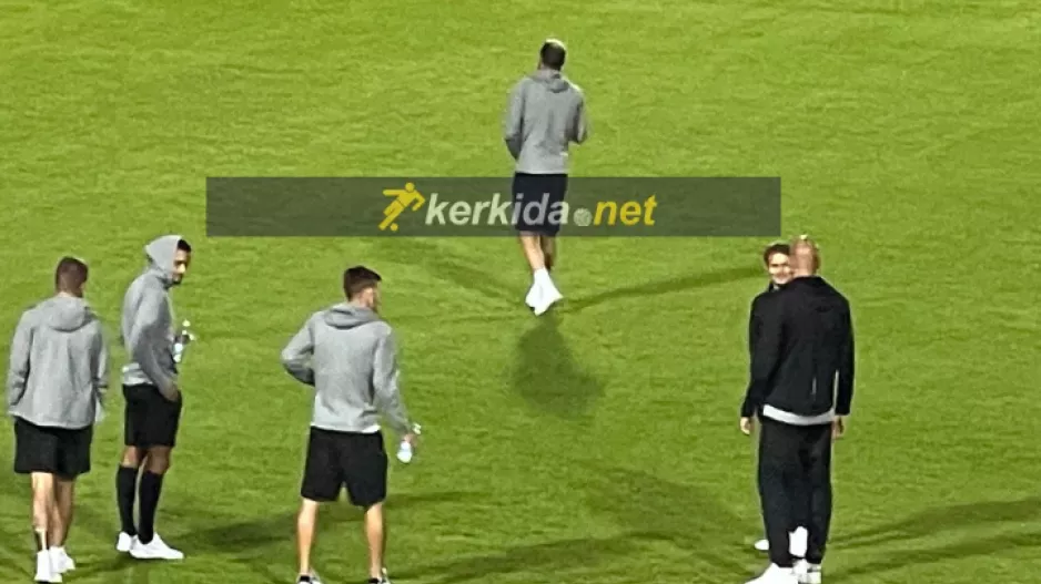 Συνάντησαν τον... "πρώην" και αγκαλιές-χαμόγελα (φώτος)