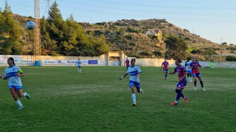 Εφτάρα η Apollon Ladies