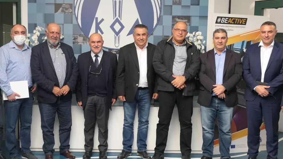Συνάντηση με τα προσφυγικά σωματεία ποδοσφαίρου στον ΚΟΑ
