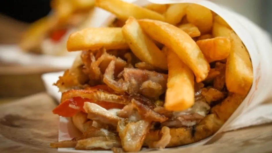 Η θέση του πιτόγυρου στα καλύτερα street foods αποτελεί... σκάνδαλο