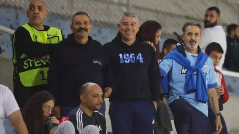Ξανά... εκεί