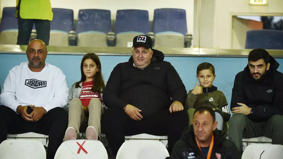Εξάδα;
