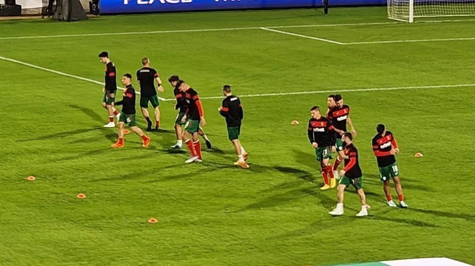 Η 11άδα της Βουλγαρίας με βασικό τον Ίλιεφ