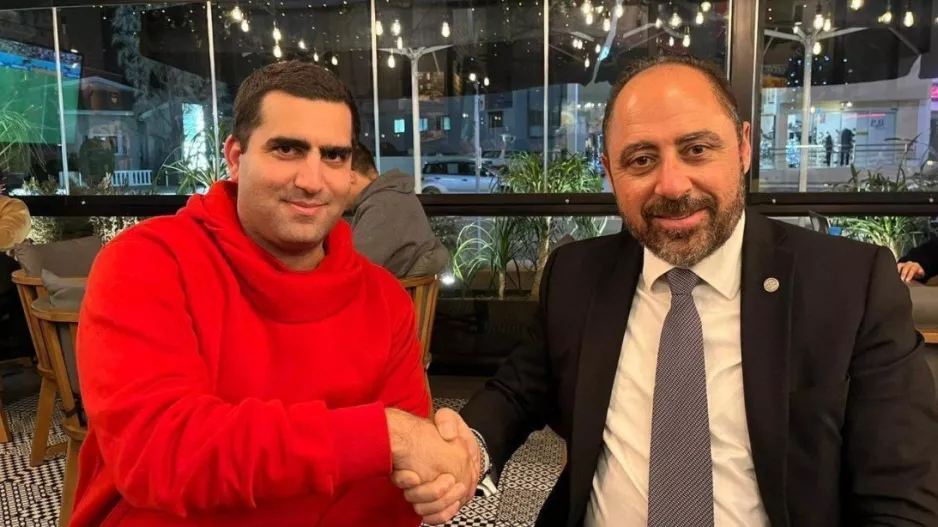 Τα ηνία... επίσημα στον Hadi Elhajj!