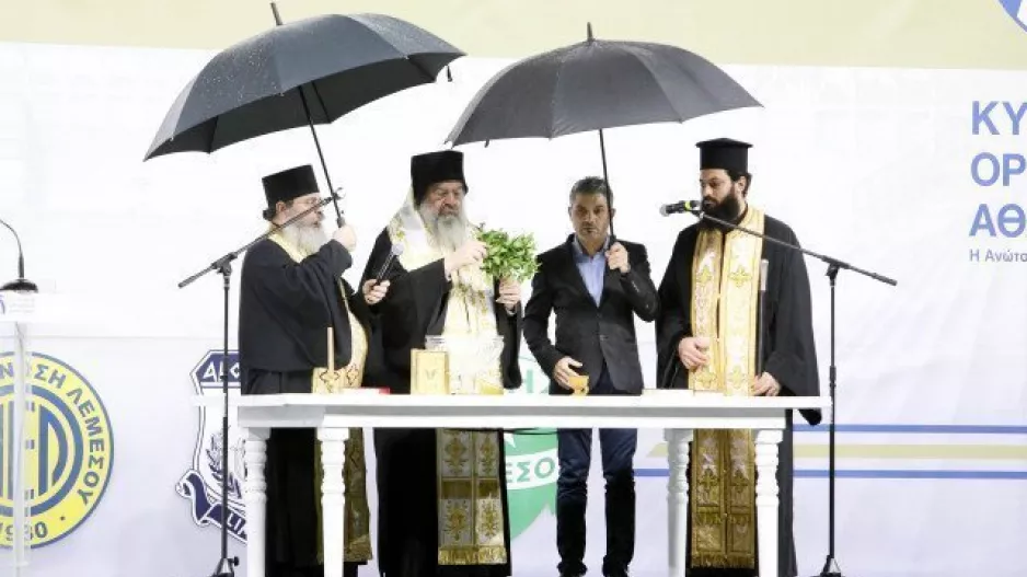 Τα χάλασε λίγο ο καιρός