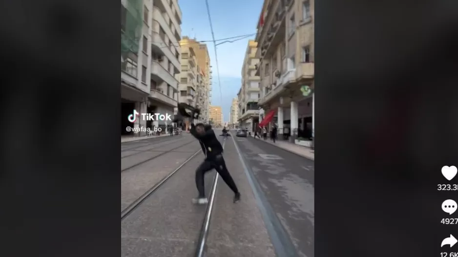 ΤΡΕΛΑ στους δρόμους στο Μαρόκο!! 
