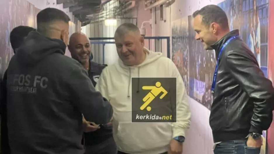 Ο Ντουμπόφ... στα αποδυτήρια