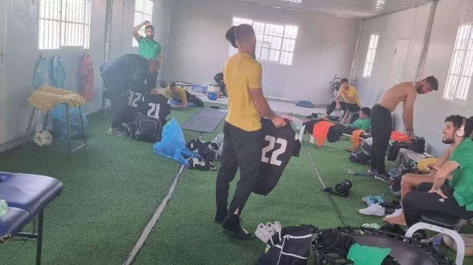 (Καταγγελία Νεοφυτίδη) Ολυμπιάς - Αχυρώνας Ονήσιλος χωρίς αποδυτήρια
