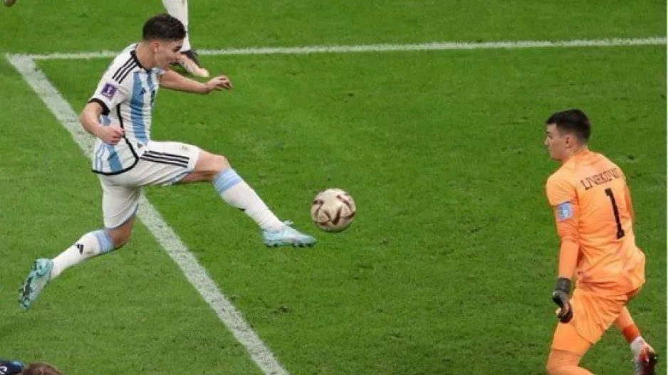 Το... 2-0 με Άλβαρες (βίντεο)