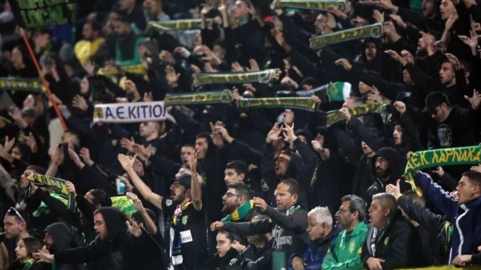 Τα "κιτρινοπράσινα" χαρτάκια του ντέρμπι κορυφής
