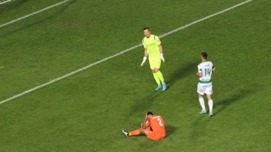 Το απίθανο... αυτογκόλ του Τάντι για το 1-0 της Ομόνοιας (βίντεο)