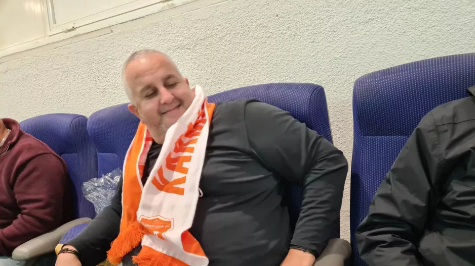 Στα επίσημα!