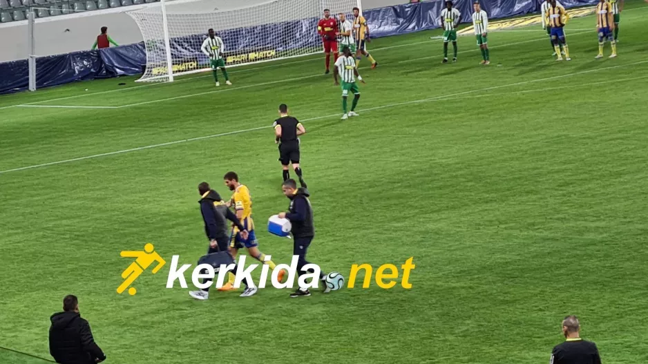 Πρόβλημα και με Ντβάλι, μέσα ο Καρώ