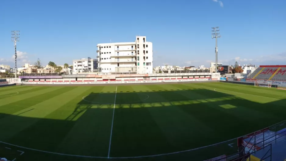 "Εξαιρετικός ο καιρός, ελάτε γήπεδο" (Μήνυμα πριν την σέντρα) 