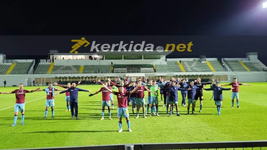 Μετά την τριάρα/ Αποθέωσαν παίκτες και τεχνικό τιμ! (Βίντεο - Kerkida)