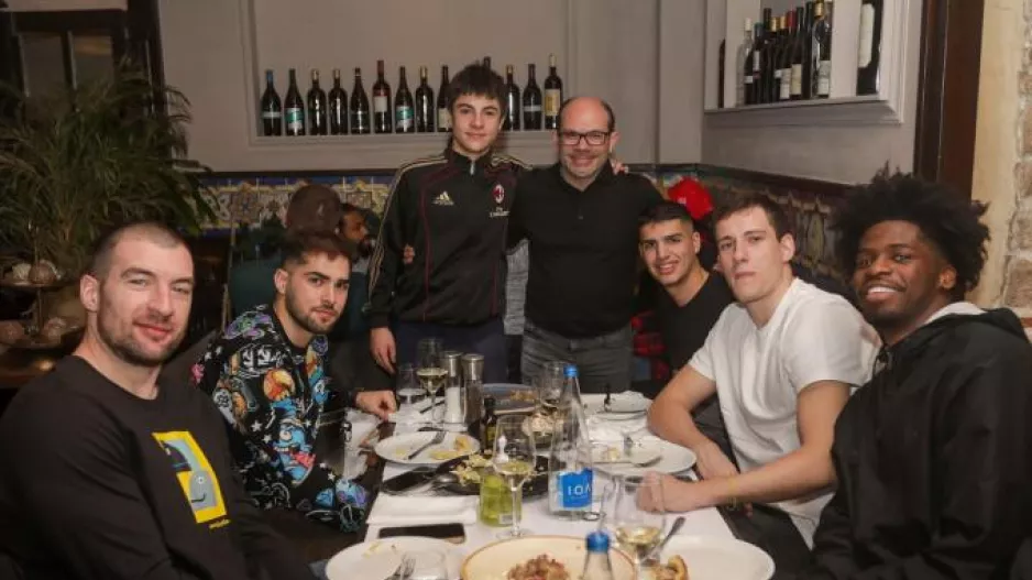 Δείπνησε η ομάδα του Άρη σε εορταστική ατμόσφαιρα