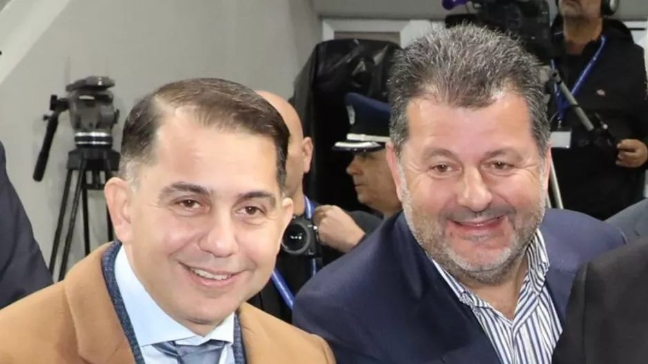 ΠΟΙΟΣ; Κίρζης ή Σόφο;