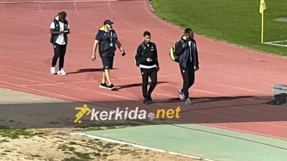 Φωτορεπορτάζ από την άφιξη του ΑΠΟΕΛ